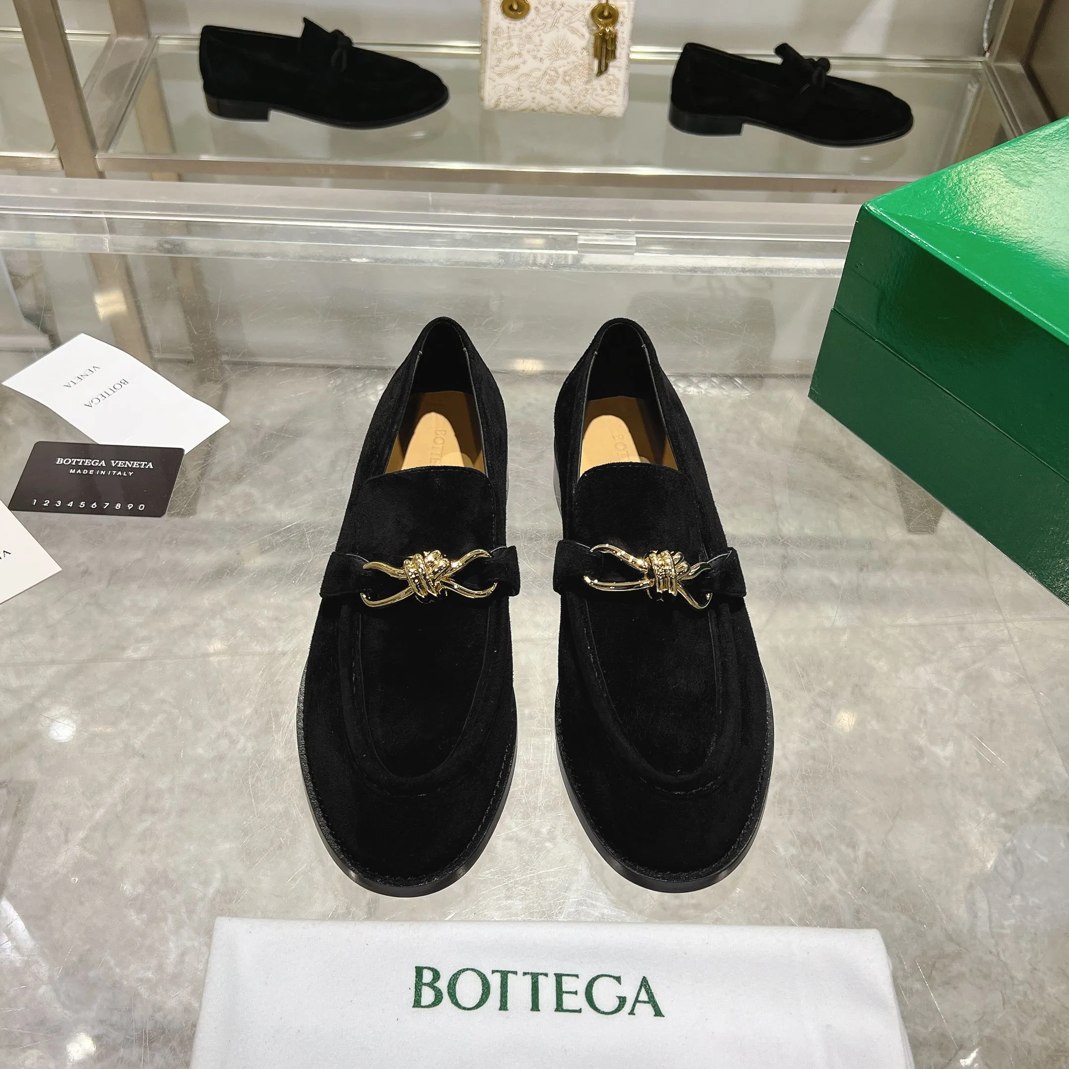 [BV] Top P: 840💰 Size: Female 35-39 (Female 40 custom-made) Male 39-44 (38.45 non-refundable) Bottega Veneta 2025 counter model! Small round toe loafers! Imported leather outsole! Imported grained cowhide! Solid color Niuli! !
